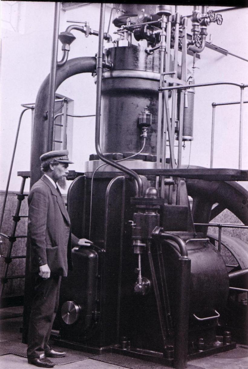 Jan Brons nast verstuiverbakmotor.jpg